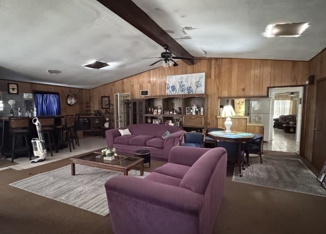 3-bedroom rental at 205 W Mayfield in San Antonio, TX — photo 4