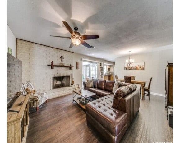3-bedroom rental at 5830 Freemans Farm in San Antonio, TX — photo 2