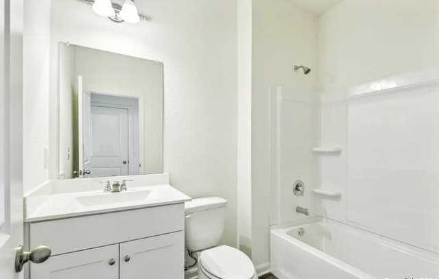 4-bedroom rental at 11727 Haven Estates in Adkins, TX — photo 2