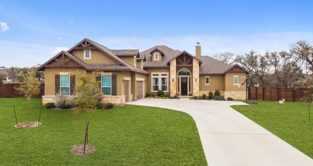 4-bedroom rental at 527 James Way in Castroville, TX — photo 1
