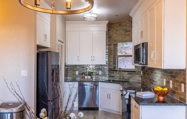 2-bedroom rental at 20 Tapatio Dr E Unit 102 in Boerne, TX — photo 5