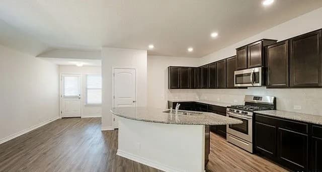 4-bedroom rental at 12006 Turquoise Pond in San Antonio, TX — photo 5