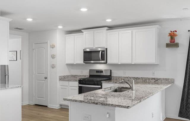 3-bedroom rental at 12024 Luckey Villa in San Antonio, TX — photo 5