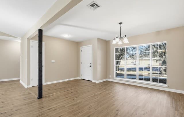 4-bedroom rental at 9534 Chelmsford in San Antonio, TX — photo 3