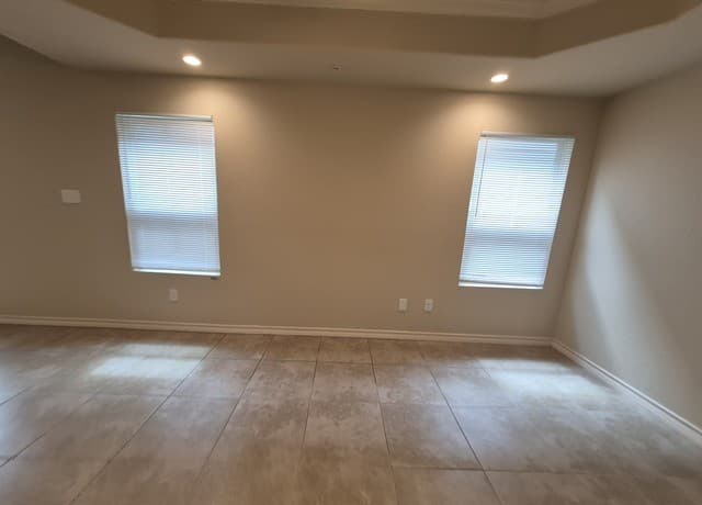 3-bedroom rental at 6406 Marcel Way Unit 101 in San Antonio, TX — photo 3