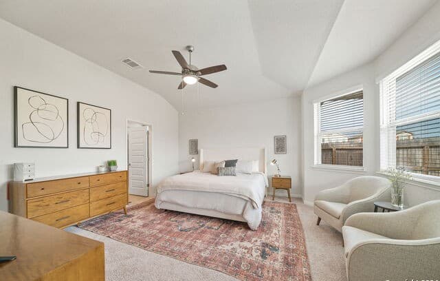 4-bedroom rental at 12939 Mayowa in San Antonio, TX — photo 5