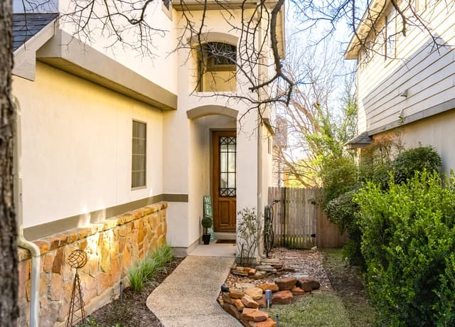 3-bedroom rental at 1254 Nicholas Manor in San Antonio, TX — photo 2