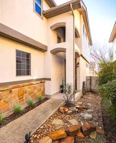3-bedroom rental at 1254 Nicholas Manor in San Antonio, TX — photo 3