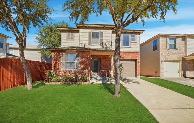 3-bedroom rental at 7723 Nature Pass in San Antonio, TX — photo 2