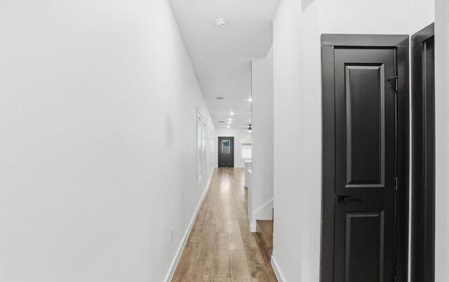 4-bedroom rental at 317 Porter St in San Antonio, TX — photo 4