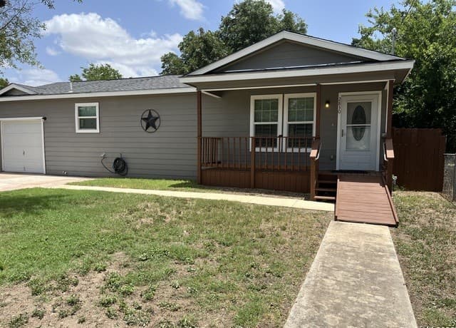 3-bedroom rental at 2830 Christian Dr in San Antonio, TX — photo 1