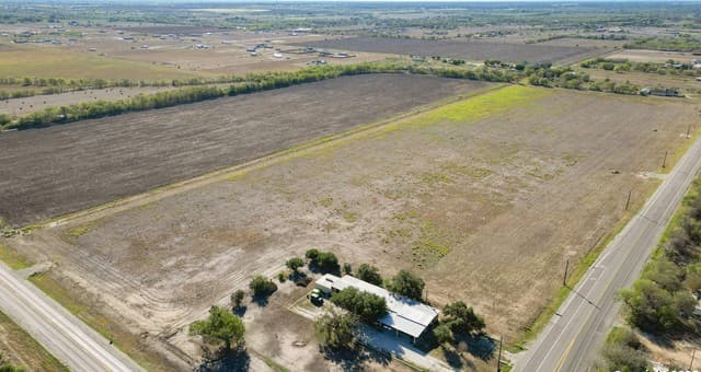 rental at LOT 3 Fm 471 in Natalia, TX — photo 4