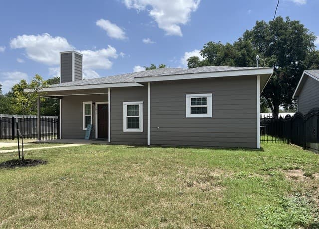 3-bedroom rental at 2826 Christian in San Antonio, TX — photo 4