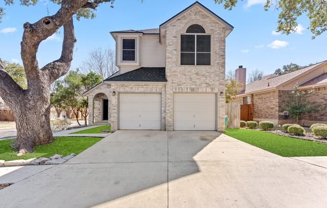 3-bedroom rental at 8814 Lost Arbor Cir in San Antonio, TX — photo 2