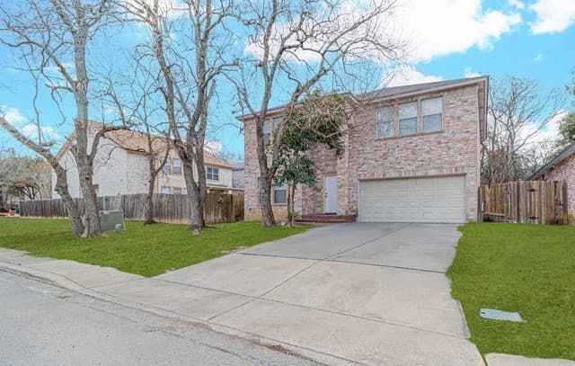 3-bedroom rental at 11015 Kimes Park Dr in San Antonio, TX — photo 2