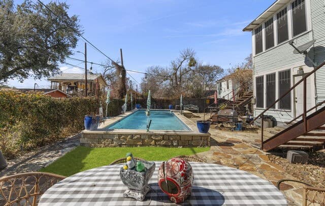 Home for sale at 3221 N Flores in San Antonio, TX — photo 3