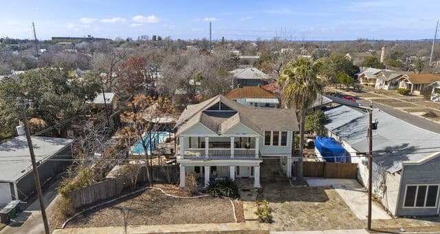 Home for sale at 3221 N Flores in San Antonio, TX — photo 5