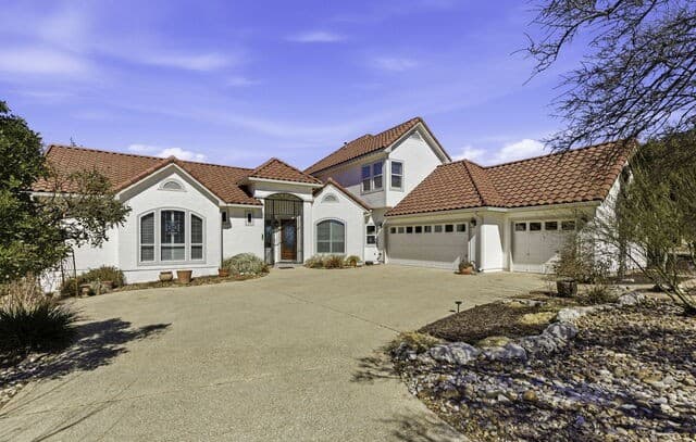 3-bedroom rental at 436 Paradise point in Boerne, TX — photo 1