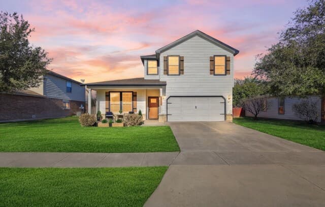 2-bedroom rental at 3086 County Road 442 in Stockdale, TX — photo 1