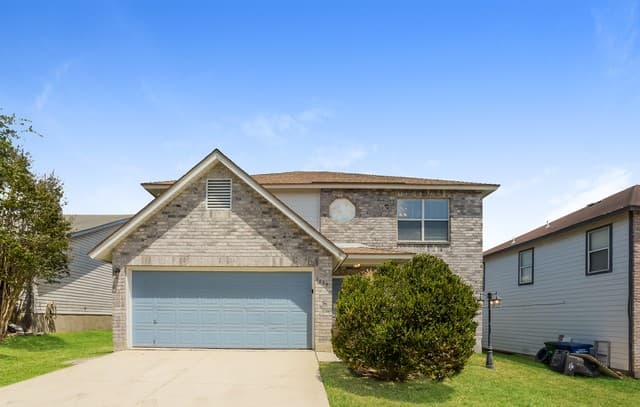 3-bedroom rental at 7139 Elusive Pass in San Antonio, TX — photo 1