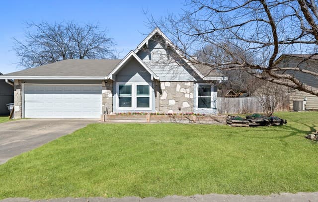 3-bedroom rental at 5323 Vista Run in San Antonio, TX — photo 1