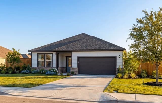 3-bedroom rental at 16631 Rosemary Ridge in Elmendorf, TX — photo 1