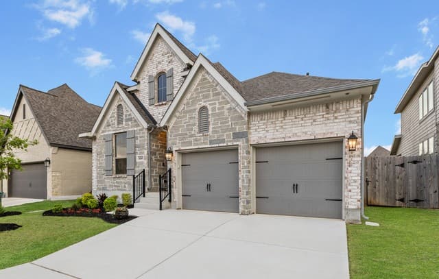 4-bedroom rental at 14146 Blind Bandit Crk in San Antonio, TX — photo 3