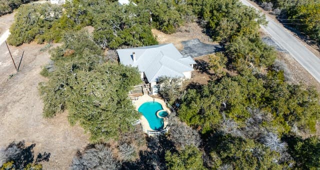 3-bedroom rental at 181 Spring in Spring Branch, TX — photo 4