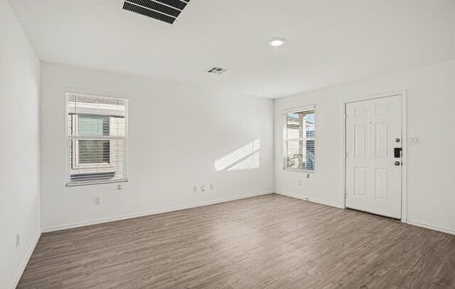 3-bedroom rental at 6819 Chicken in San Antonio, TX — photo 2