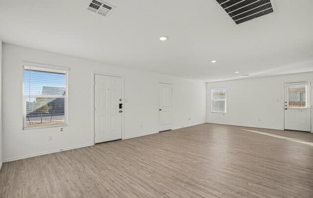 3-bedroom rental at 6819 Chicken in San Antonio, TX — photo 3