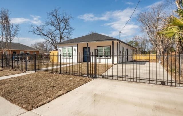 3-bedroom rental at 531 Sunglo in San Antonio, TX — photo 1