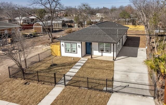 3-bedroom rental at 531 Sunglo in San Antonio, TX — photo 4