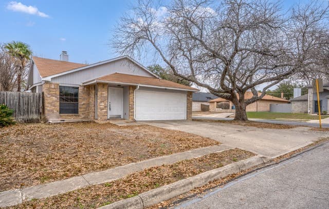 3-bedroom rental at 6003 Broadmeadow in San Antonio, TX — photo 3