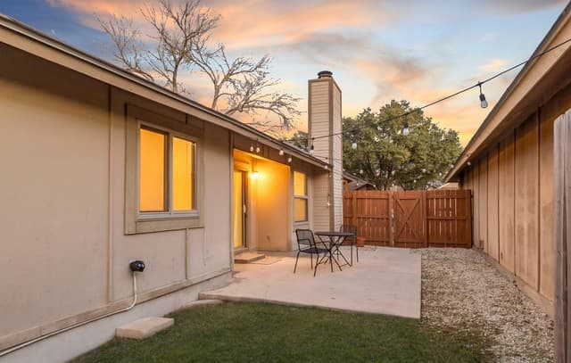 3-bedroom rental at 12043 Stoney Xing in San Antonio, TX — photo 4