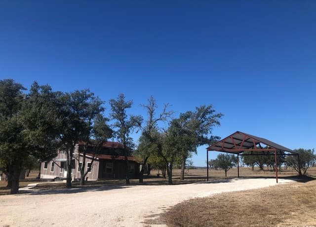 4-bedroom rental at 234 Mill Dam in Comfort, TX — photo 1