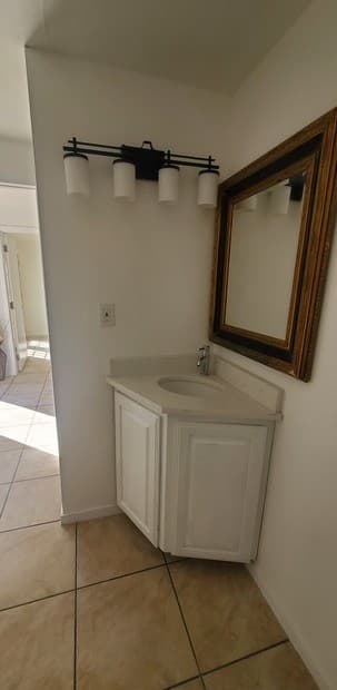 5-bedroom rental at 7206 Marble Creek Dr in San Antonio, TX — photo 5