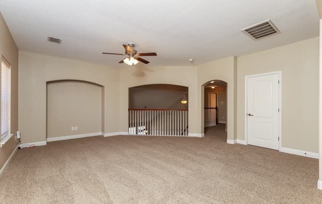 4-bedroom rental at 7910 William Grove in San Antonio, TX — photo 4