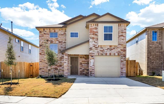 4-bedroom rental at 13512 Waxman Spark in San Antonio, TX — photo 1
