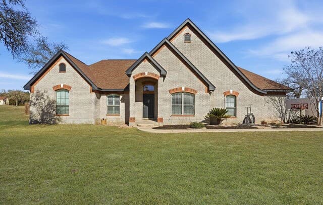 4-bedroom rental at 108 Abrego Ridge in Floresville, TX — photo 1