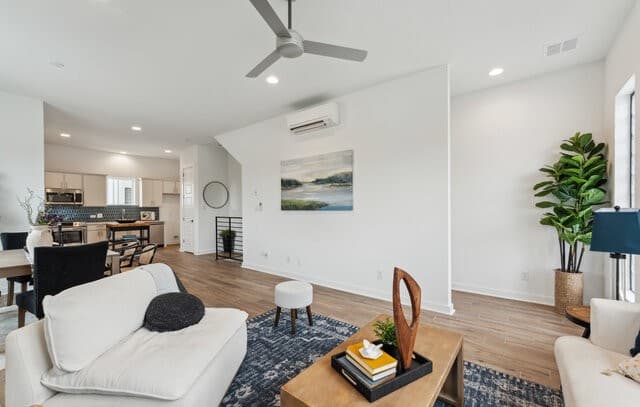 rental at 3214 N Elmendorf and 1735 Gramercy #201/301/302 in San Antonio, TX — photo 2