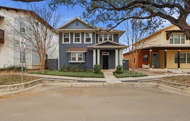 3-bedroom rental at 623 Leigh St in San Antonio, TX — photo 1