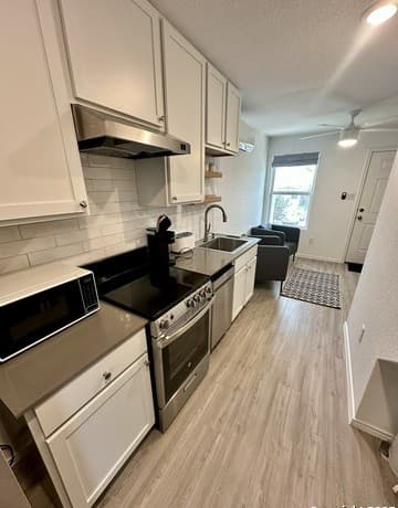 2-bedroom rental at 7160 Elm Cove in San Antonio, TX — photo 3