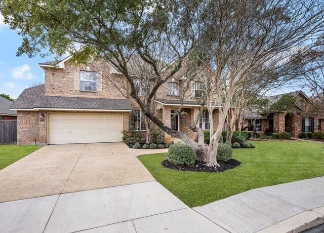 5-bedroom rental at 18619 Rogers Place in San Antonio, TX — photo 1