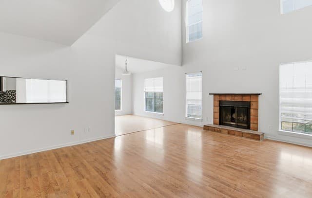 2-bedroom rental at 2255 Thousand Oaks Unit 801 in San Antonio, TX — photo 2