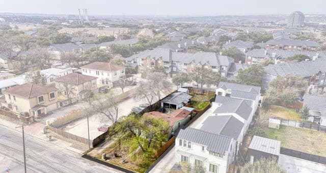 rental at 363 Everest in San Antonio, TX — photo 1