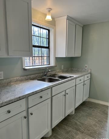 1-bedroom rental at 1218 Nw 23rd St Unit 2 in San Antonio, TX — photo 2