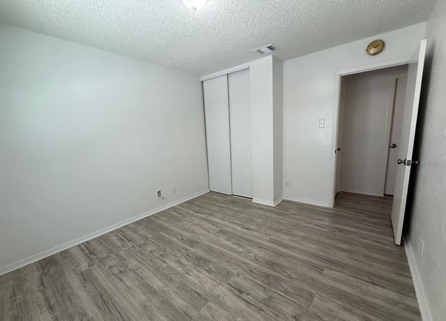 3-bedroom rental at 1318 Bayou Dr in San Antonio, TX — photo 5