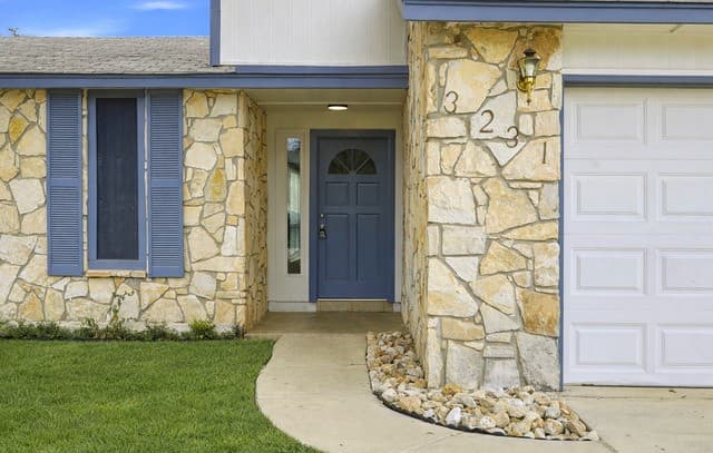 3-bedroom rental at 3231 Morning Trail in San Antonio, TX — photo 3