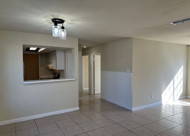 3-bedroom rental at 605 Oak Park Unit 605 in Boerne, TX — photo 2