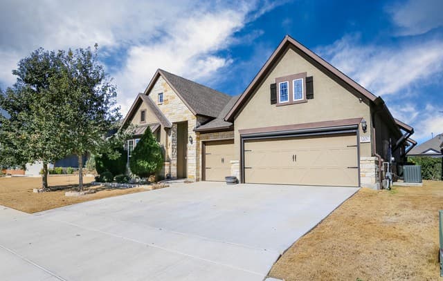 3-bedroom rental at 12017 Garden Shoot in Schertz, TX — photo 1